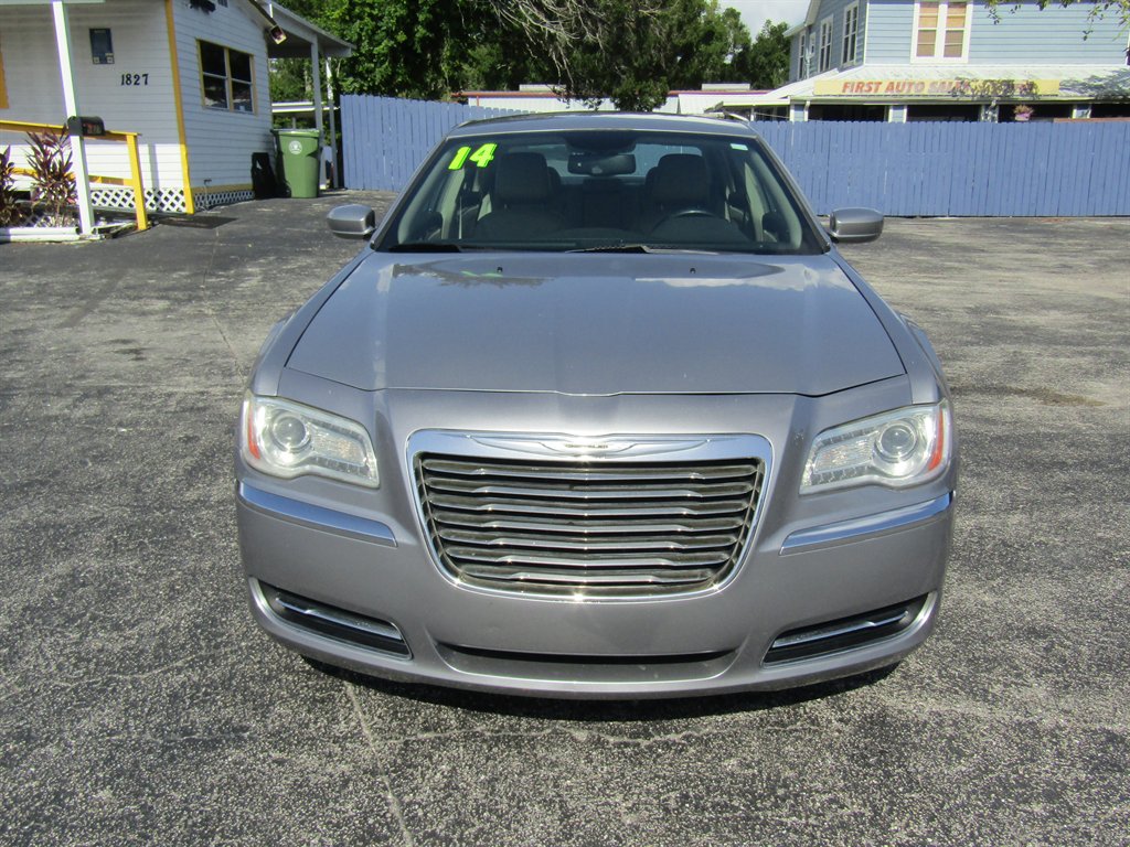 2014 Chrysler 300 - $8,999