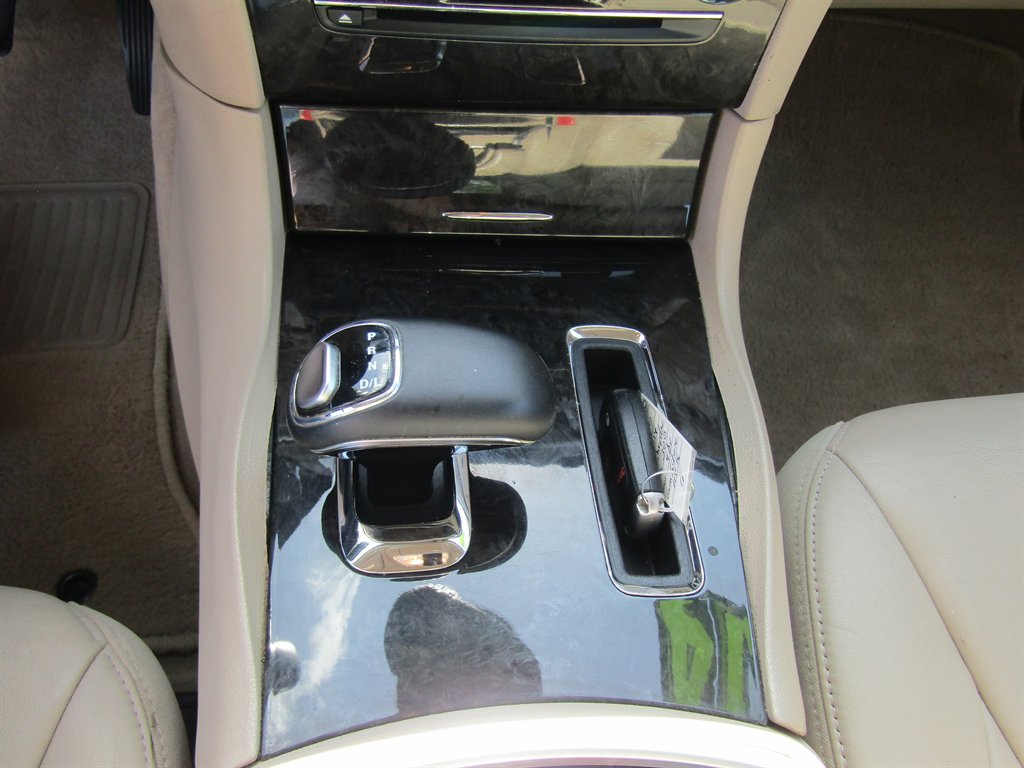 2014 Chrysler 300 - $8,999