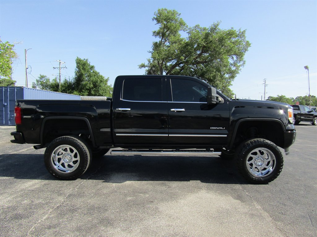 2015 GMC Sierra - $17,999