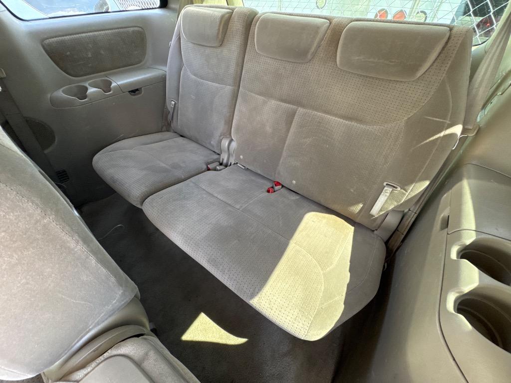2010 Toyota Sienna - $5,999
