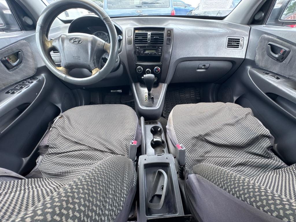 2005 Hyundai Tucson GL photo