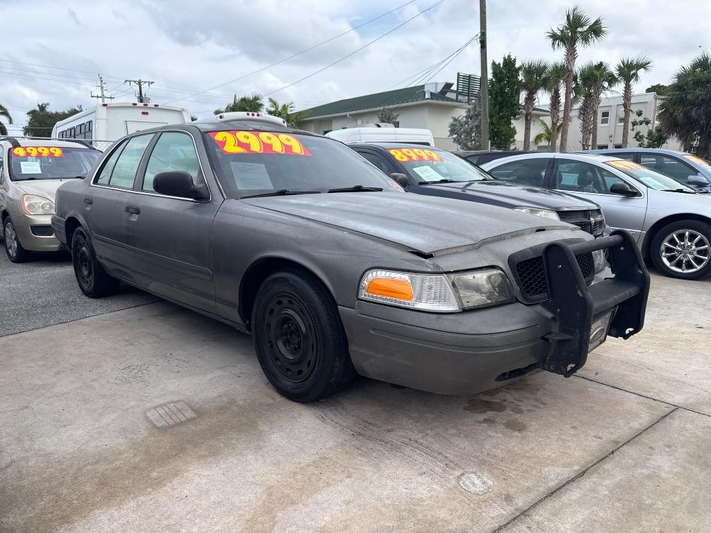 2004 Ford Crown Victoria Police Interceptor photo