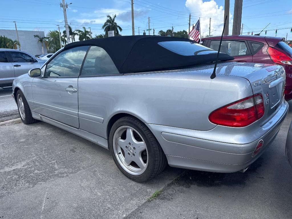 2001 Mercedes-Benz CLK-Class - $7,999