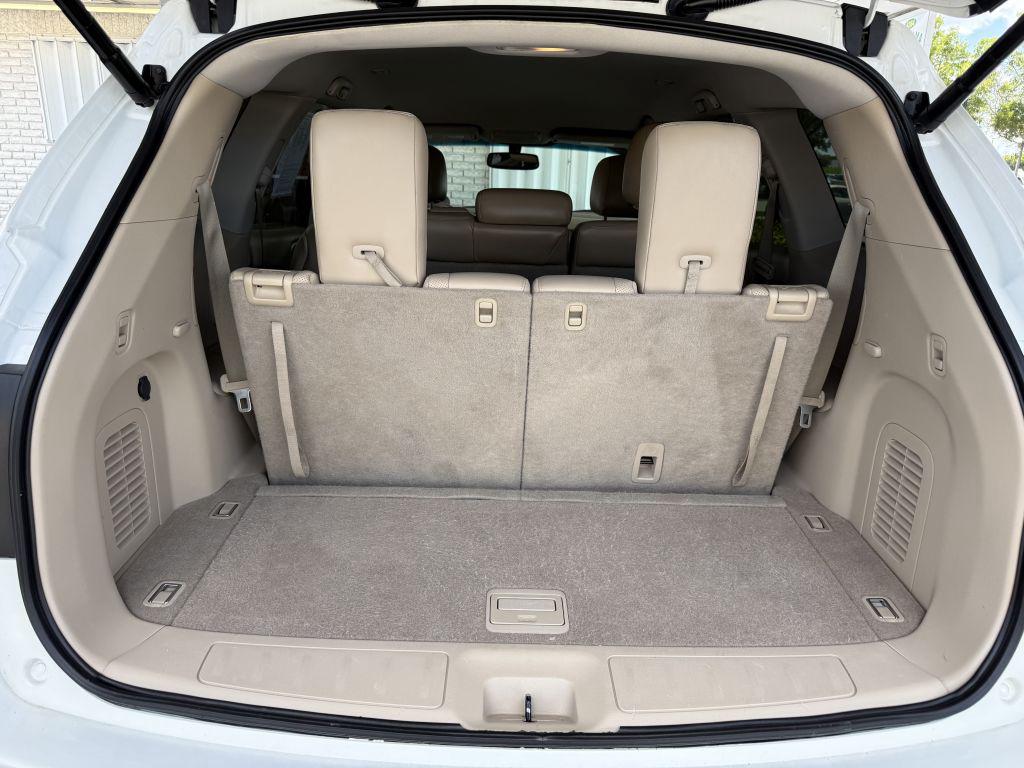 2013 Nissan Pathfinder - $9,995