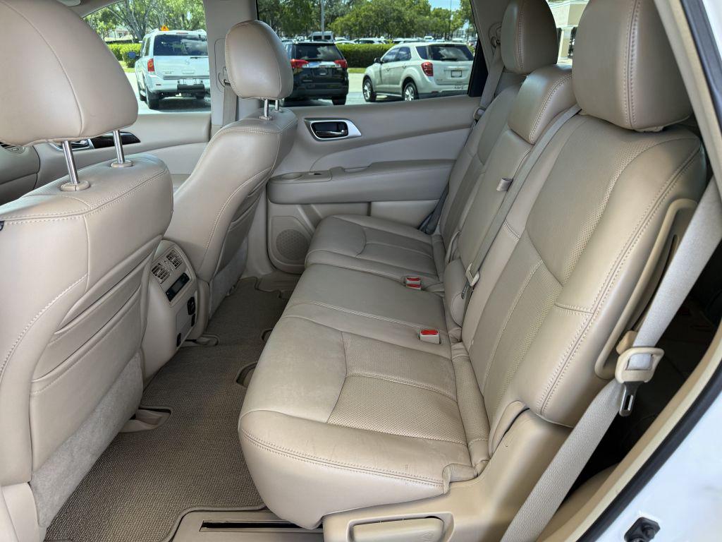2013 Nissan Pathfinder - $9,995