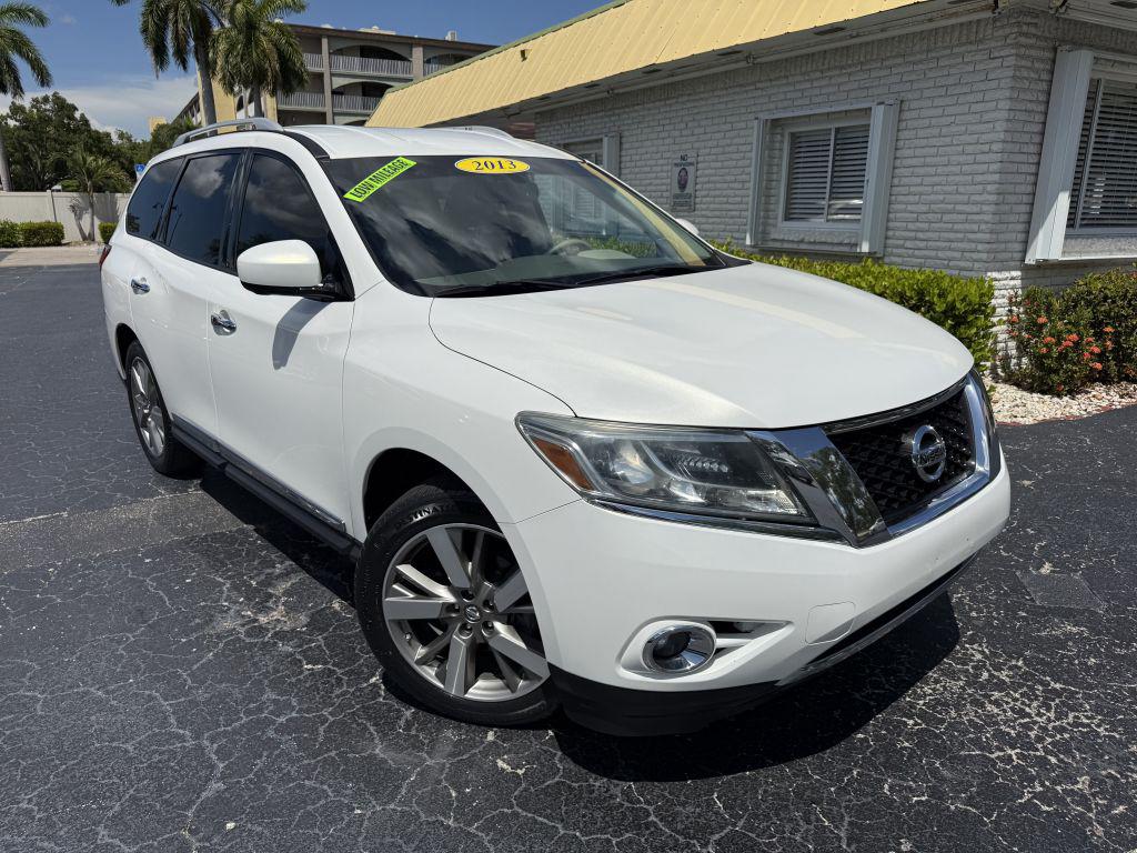 2013 Nissan Pathfinder - $9,995