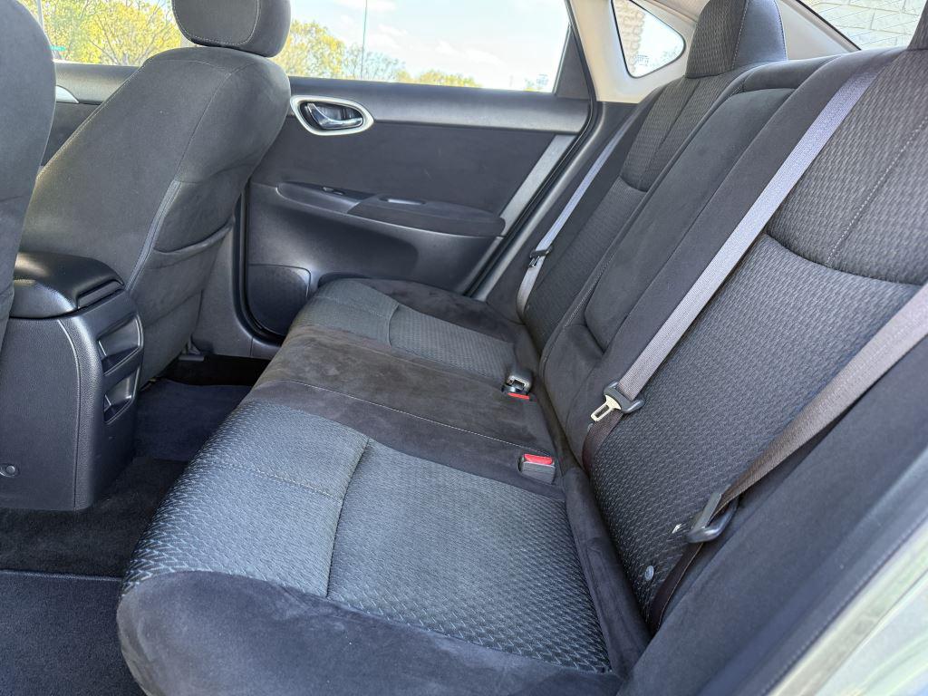 2015 Nissan Sentra - $8,995