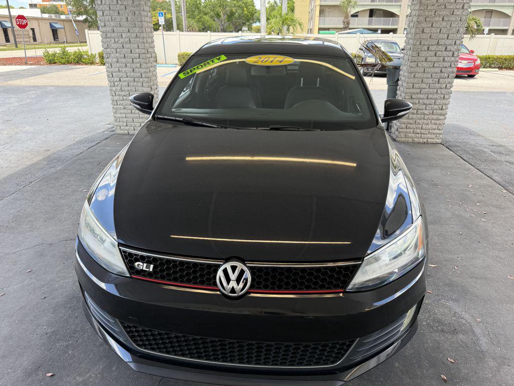 2014 Volkswagen Jetta - $10,900