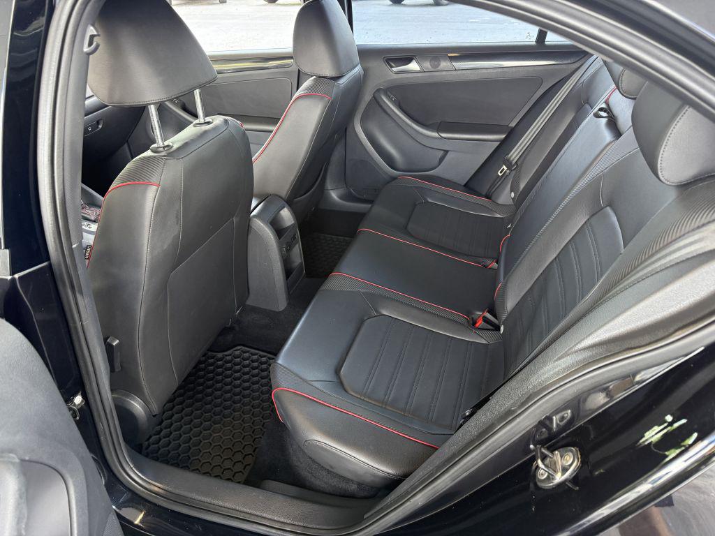 2014 Volkswagen Jetta - $10,900