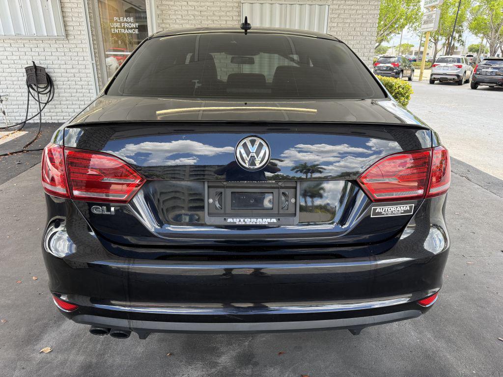 2014 Volkswagen Jetta - $10,900