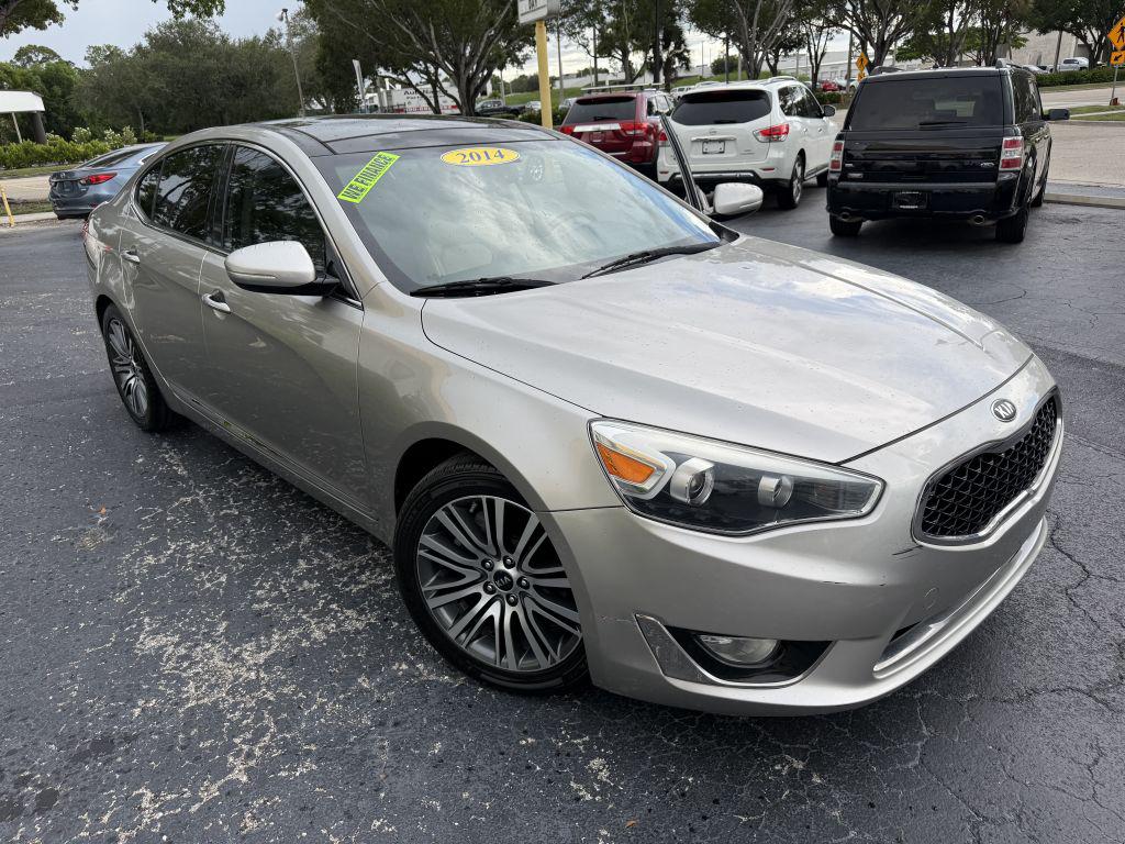 2014 Kia Cadenza - $10,900