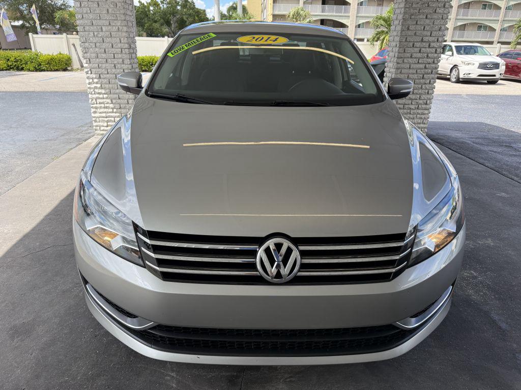 2014 Volkswagen Passat - $9,995