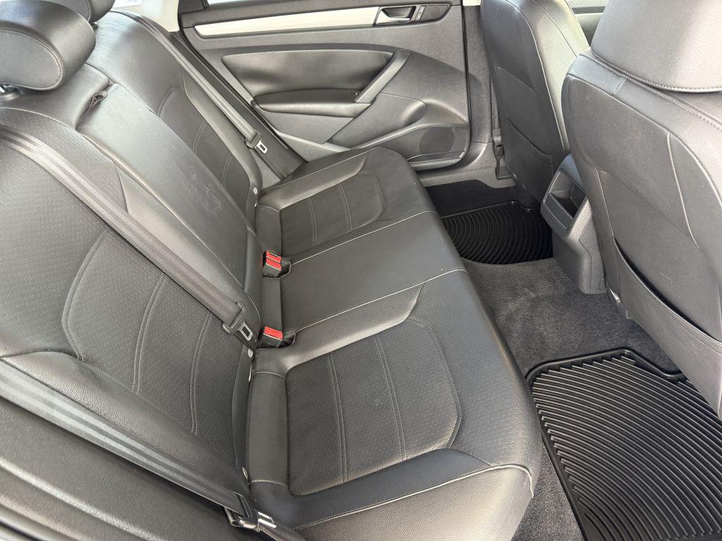 2014 Volkswagen Passat - $9,995
