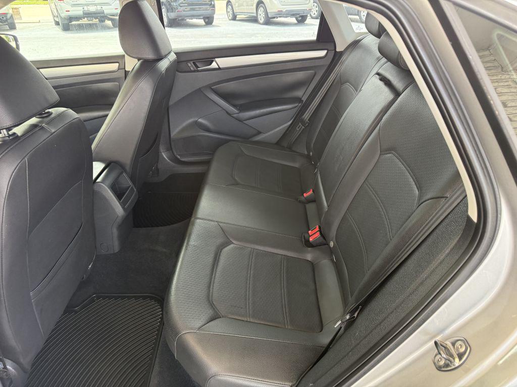 2014 Volkswagen Passat - $9,995