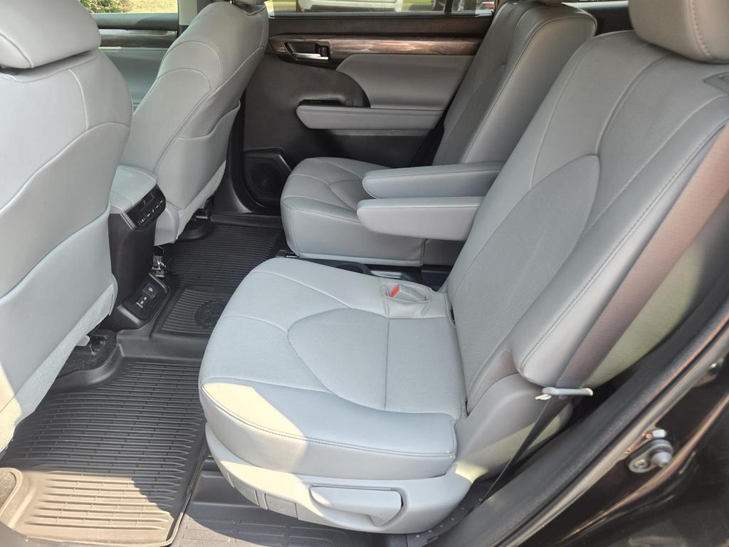2023 Toyota Highlander - $43,870