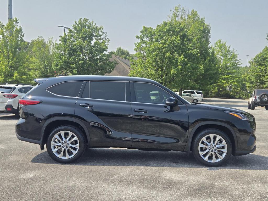 2023 Toyota Highlander - $43,870