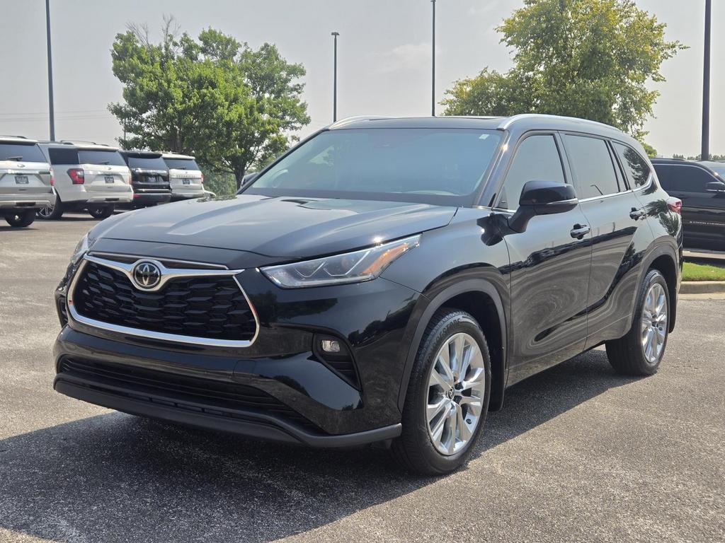 2023 Toyota Highlander - $43,870