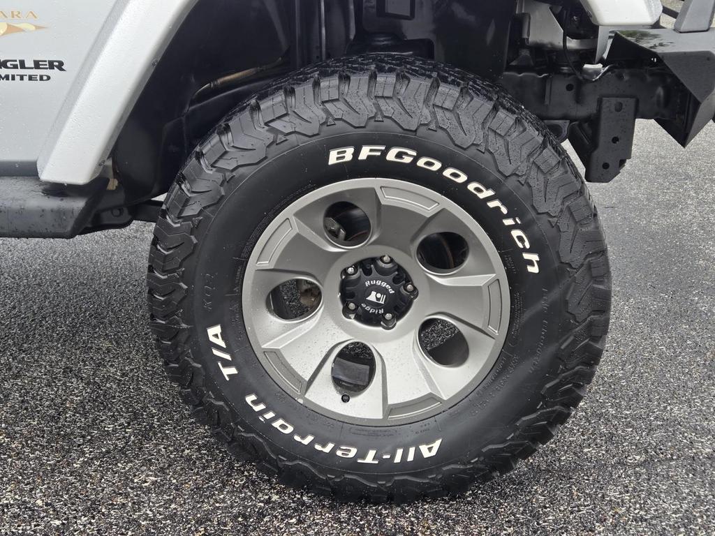 2012 Jeep Wrangler - $16,995