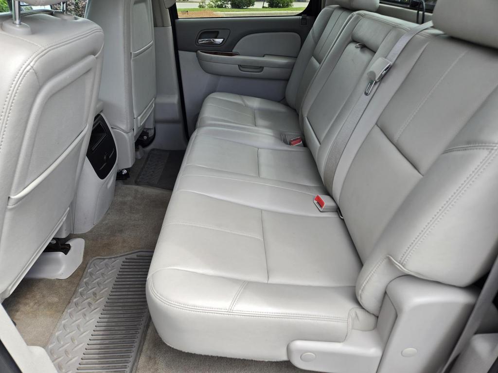 2014 Chevrolet Silverado - $25,995