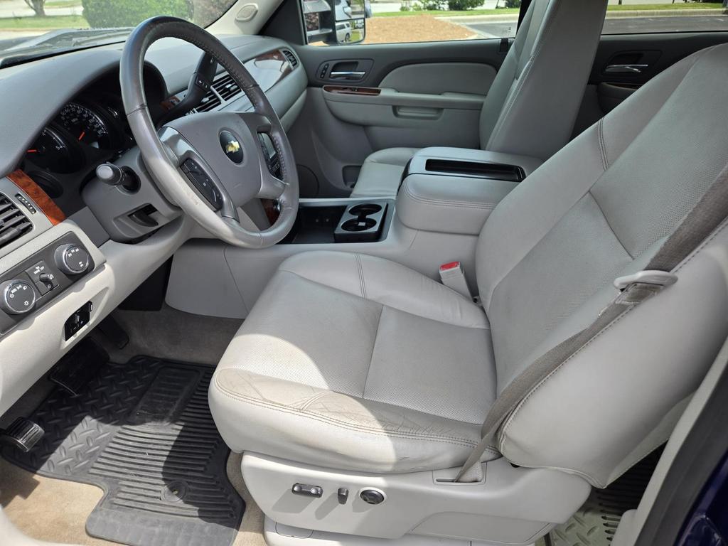 2014 Chevrolet Silverado - $25,995