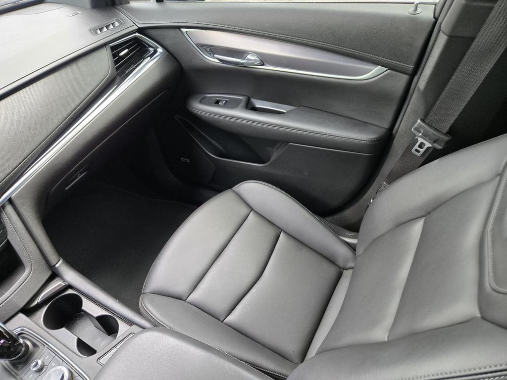 2021 Cadillac XT6 - $23,995