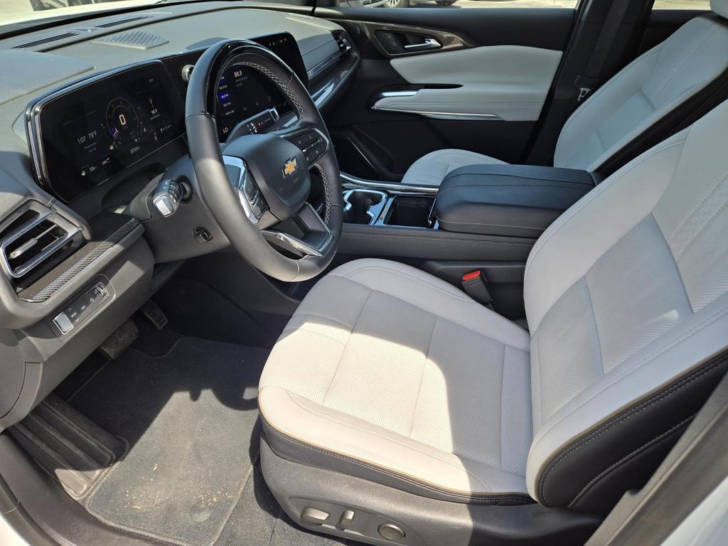 2025 Chevrolet Traverse - $44,995