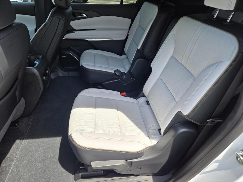 2025 Chevrolet Traverse - $44,995