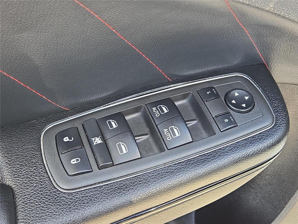 2022 Dodge Charger - $27,995