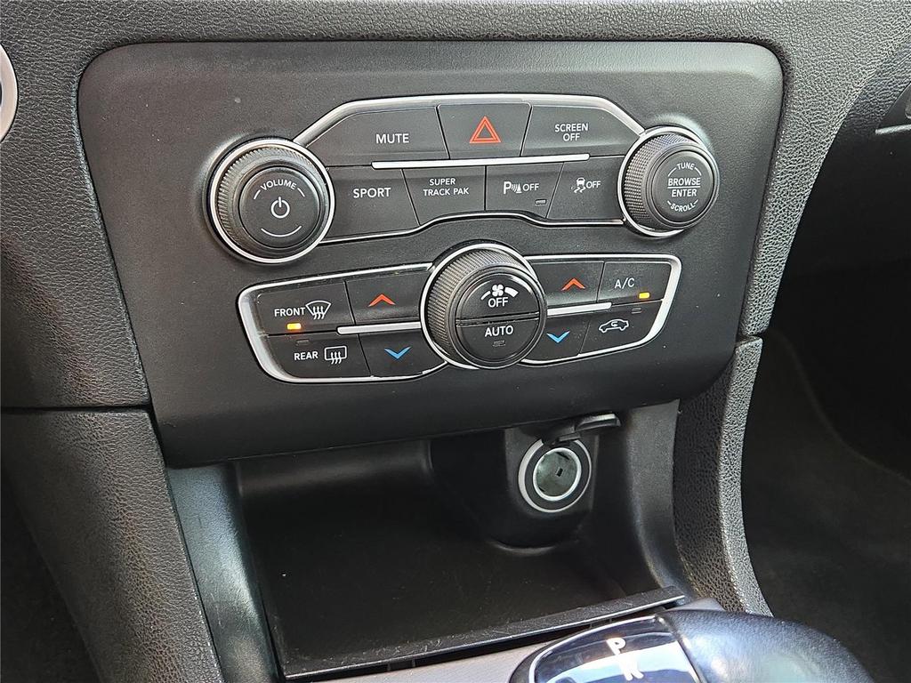 2022 Dodge Charger - $27,995