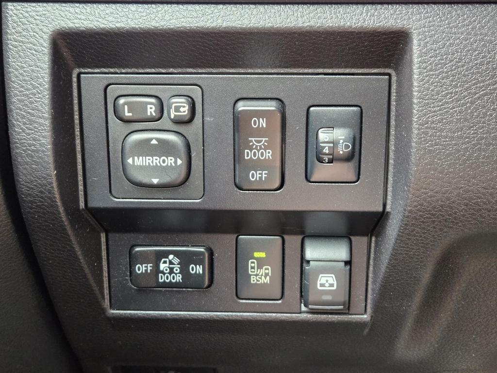 2015 Toyota Tundra - $29,995