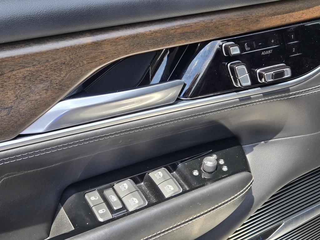 2023 Jeep Grand Wagoneer - $46,870