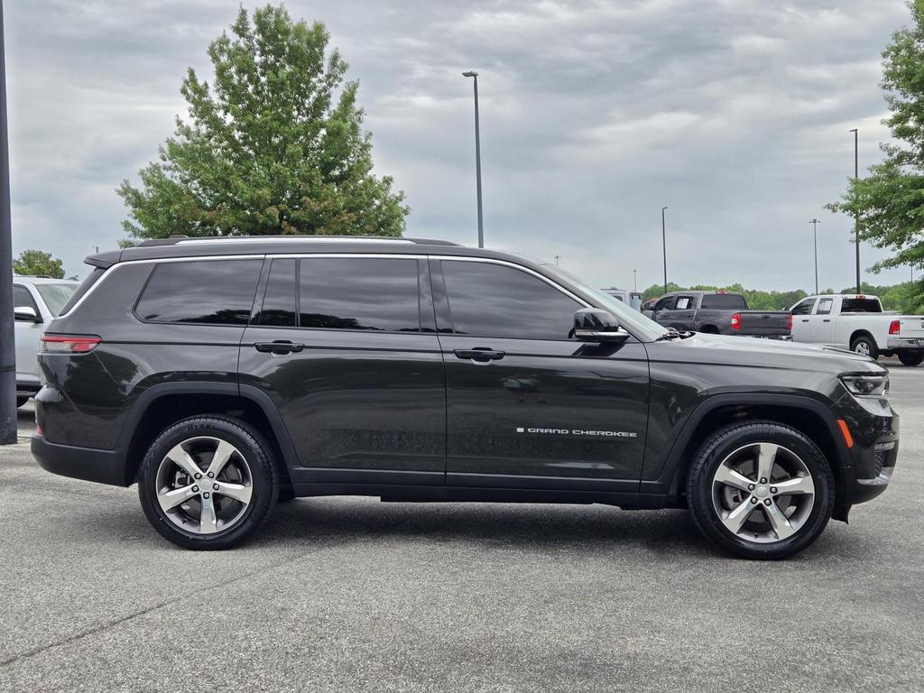 2022 Jeep Cherokee - $26,995