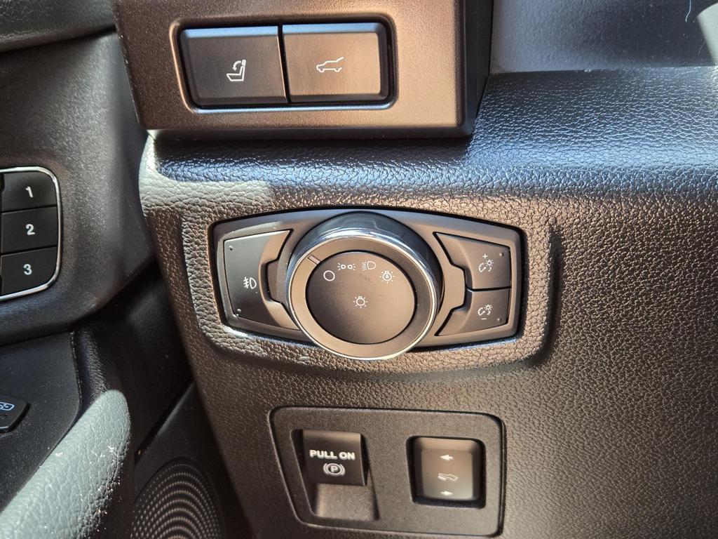 2021 Ford Expedition - $34,995