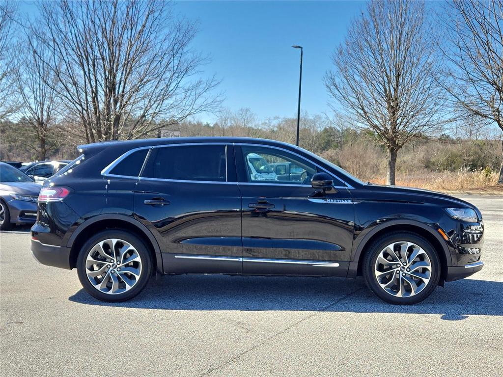 2022 Lincoln Nautilus - $26,995