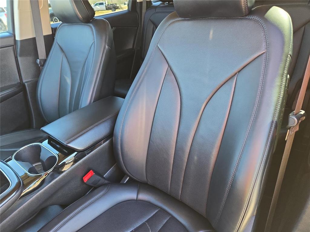 2022 Lincoln Nautilus - $26,995