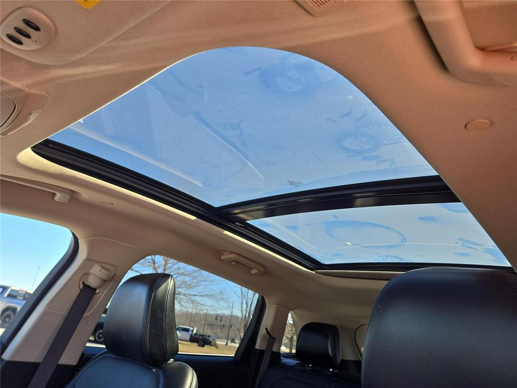 2022 Lincoln Nautilus - $26,995