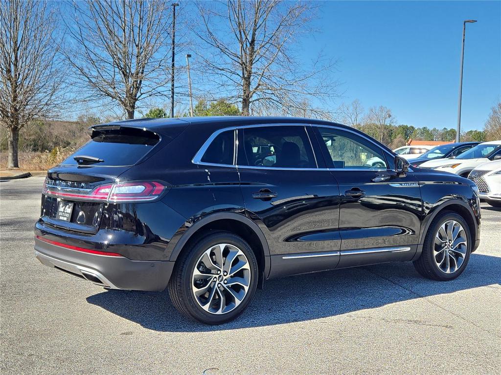 2022 Lincoln Nautilus - $26,995