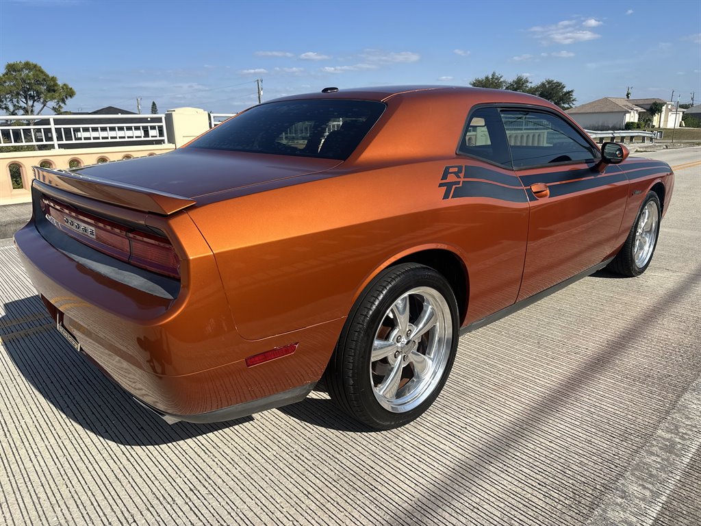 2011 Dodge Challenger R/T photo
