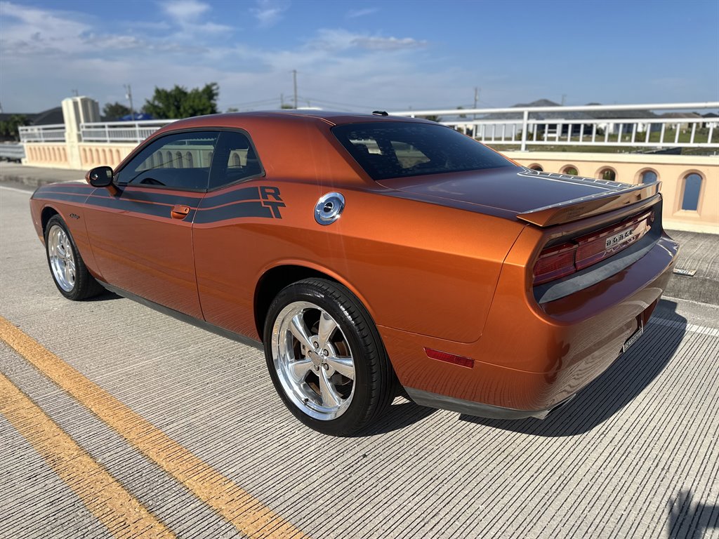 2011 Dodge Challenger R/T photo
