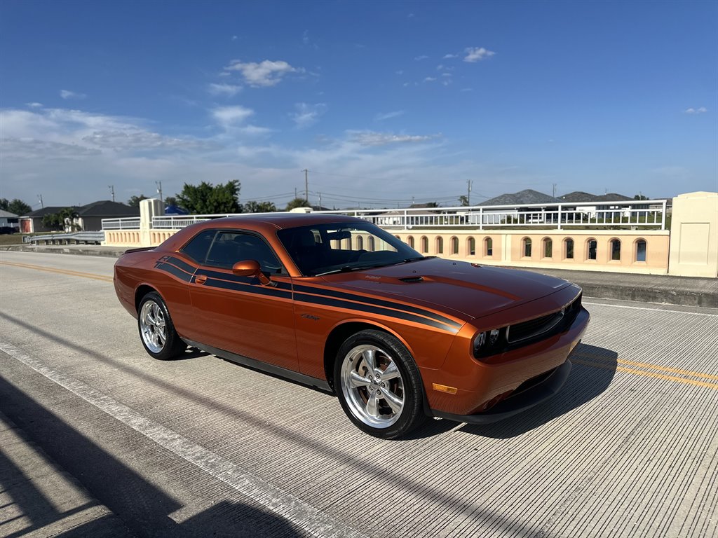 2011 Dodge Challenger R/T photo
