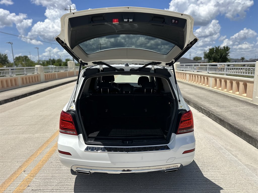 2015 Mercedes-Benz GLK-Class - $14,995