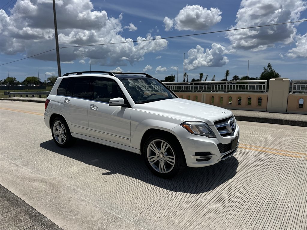 2015 Mercedes-Benz GLK-Class - $14,995