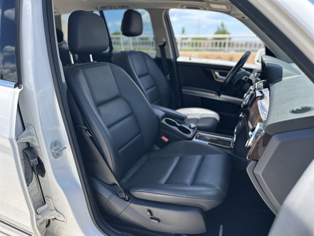 2015 Mercedes-Benz GLK-Class - $14,995