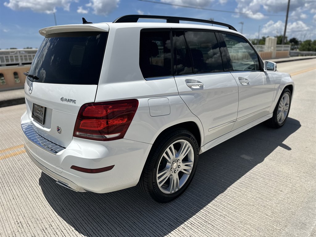 2015 Mercedes-Benz GLK-Class - $14,995