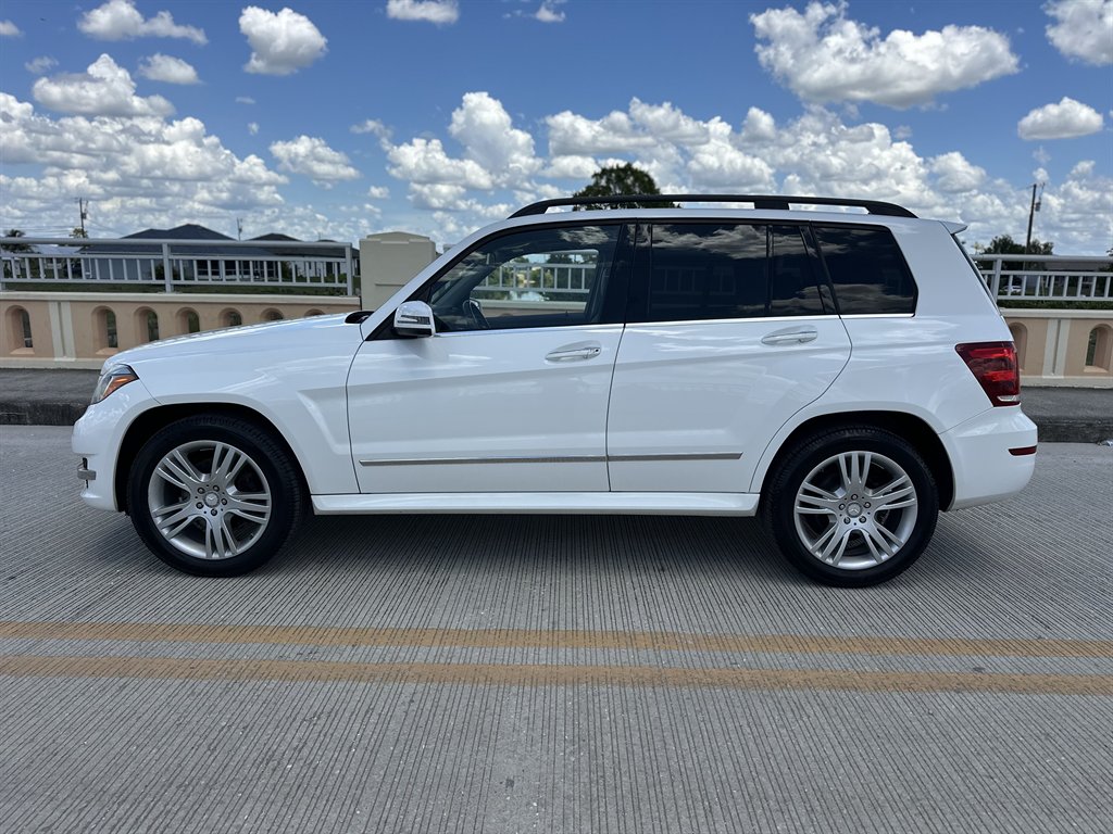 2015 Mercedes-Benz GLK-Class - $14,995