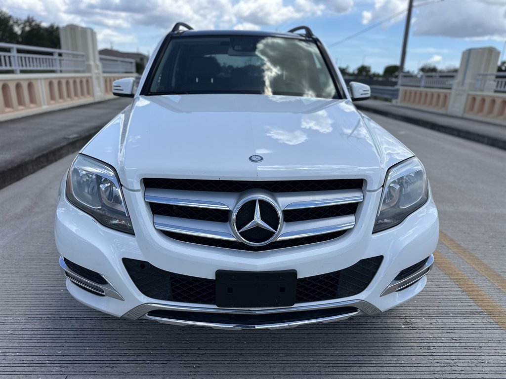 2015 Mercedes-Benz GLK-Class - $14,995