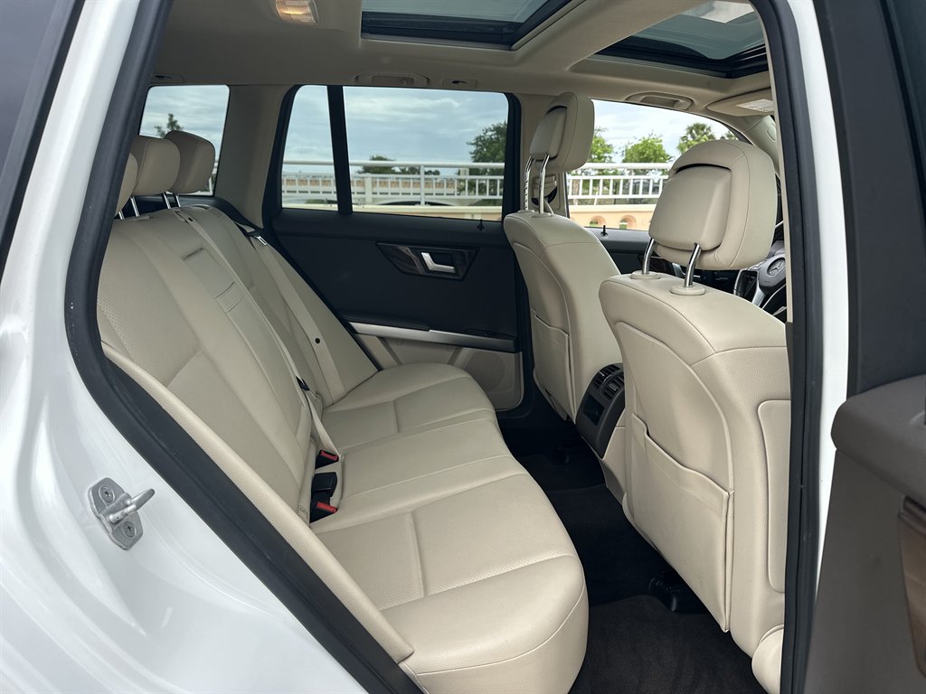 2014 Mercedes-Benz GLK-Class - $10,995