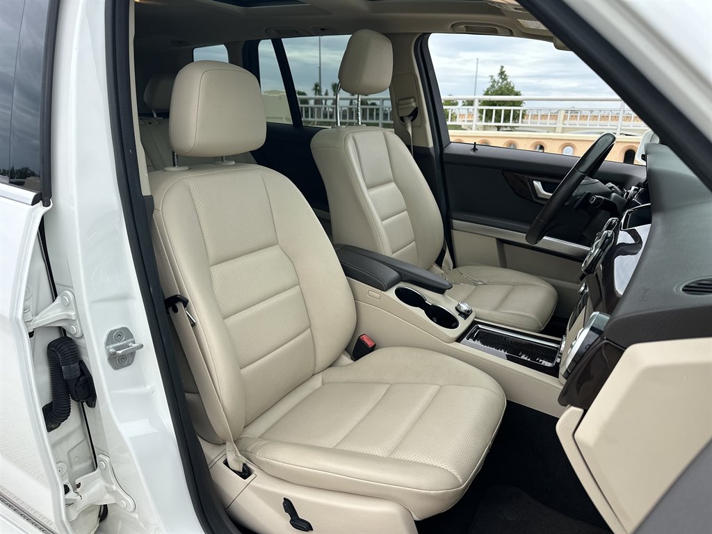 2014 Mercedes-Benz GLK-Class - $10,995