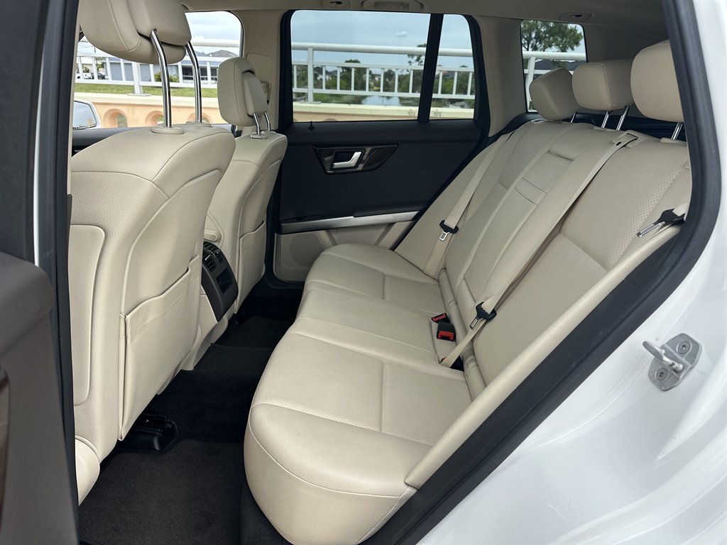 2014 Mercedes-Benz GLK-Class - $10,995