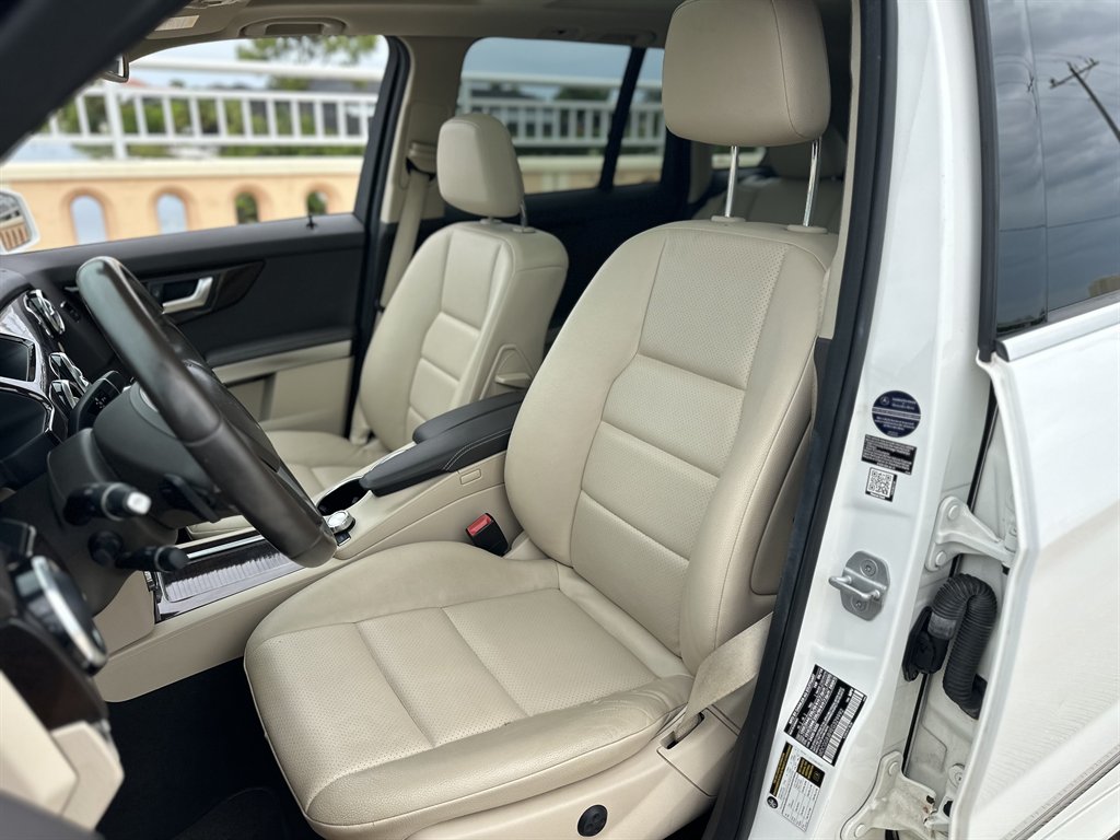 2014 Mercedes-Benz GLK-Class - $10,995